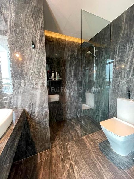 2 Bed Condo for Sale in  Harbour View Towers - Image 7